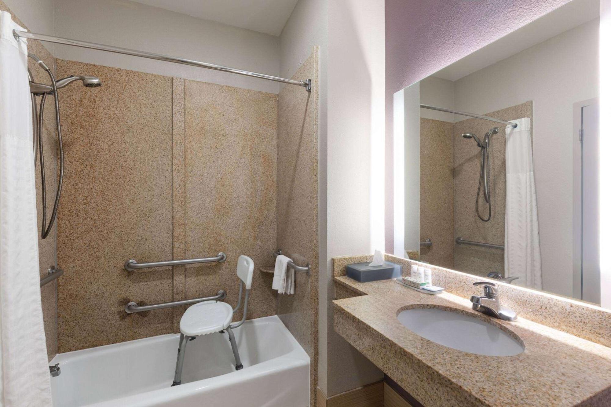 La Quinta By Wyndham Snellville - Stone Mountain Экстерьер фото